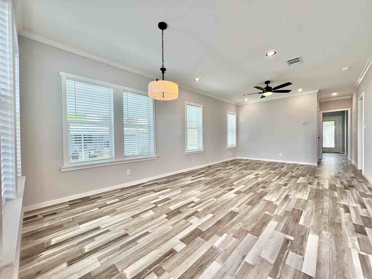 5715 Camelford Dr #528 - Photo 4 of 23