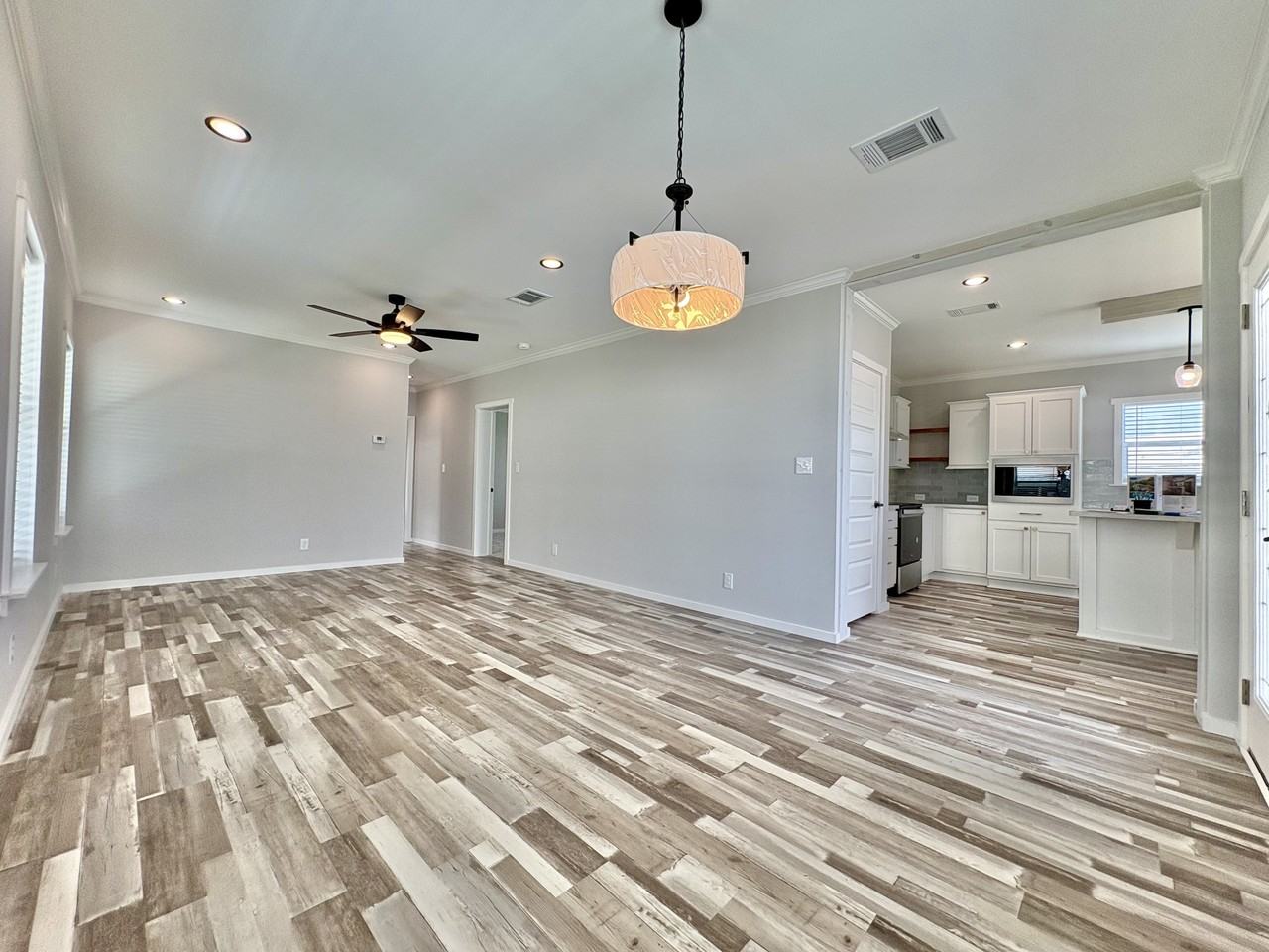 5715 Camelford Dr #528 - Photo 5 of 23