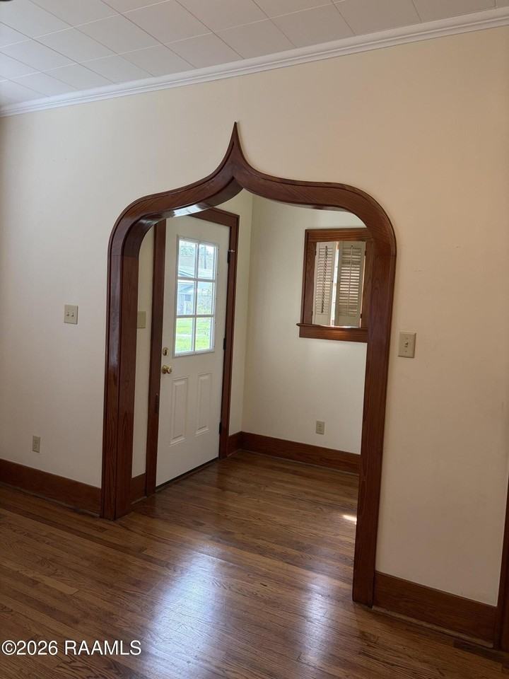 301 Stevenson St - Photo 5 of 12