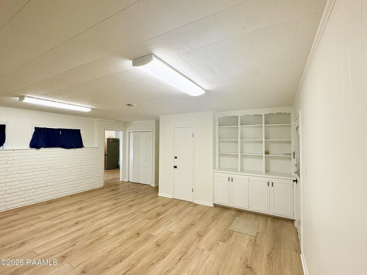 10021 E Tampa Dr - Photo 2 of 10
