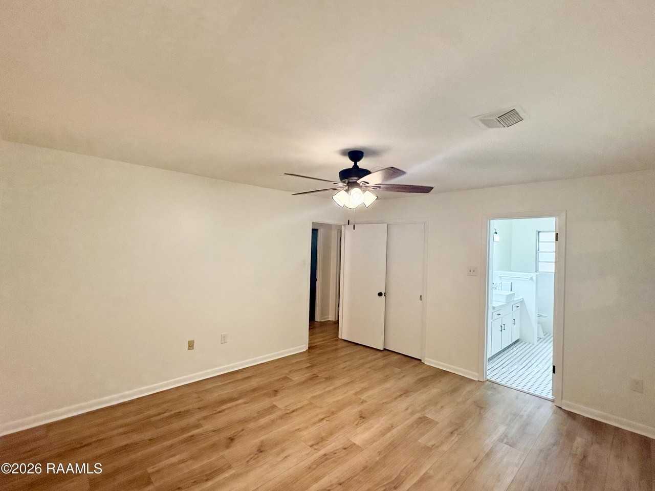 10021 E Tampa Dr - Photo 5 of 10