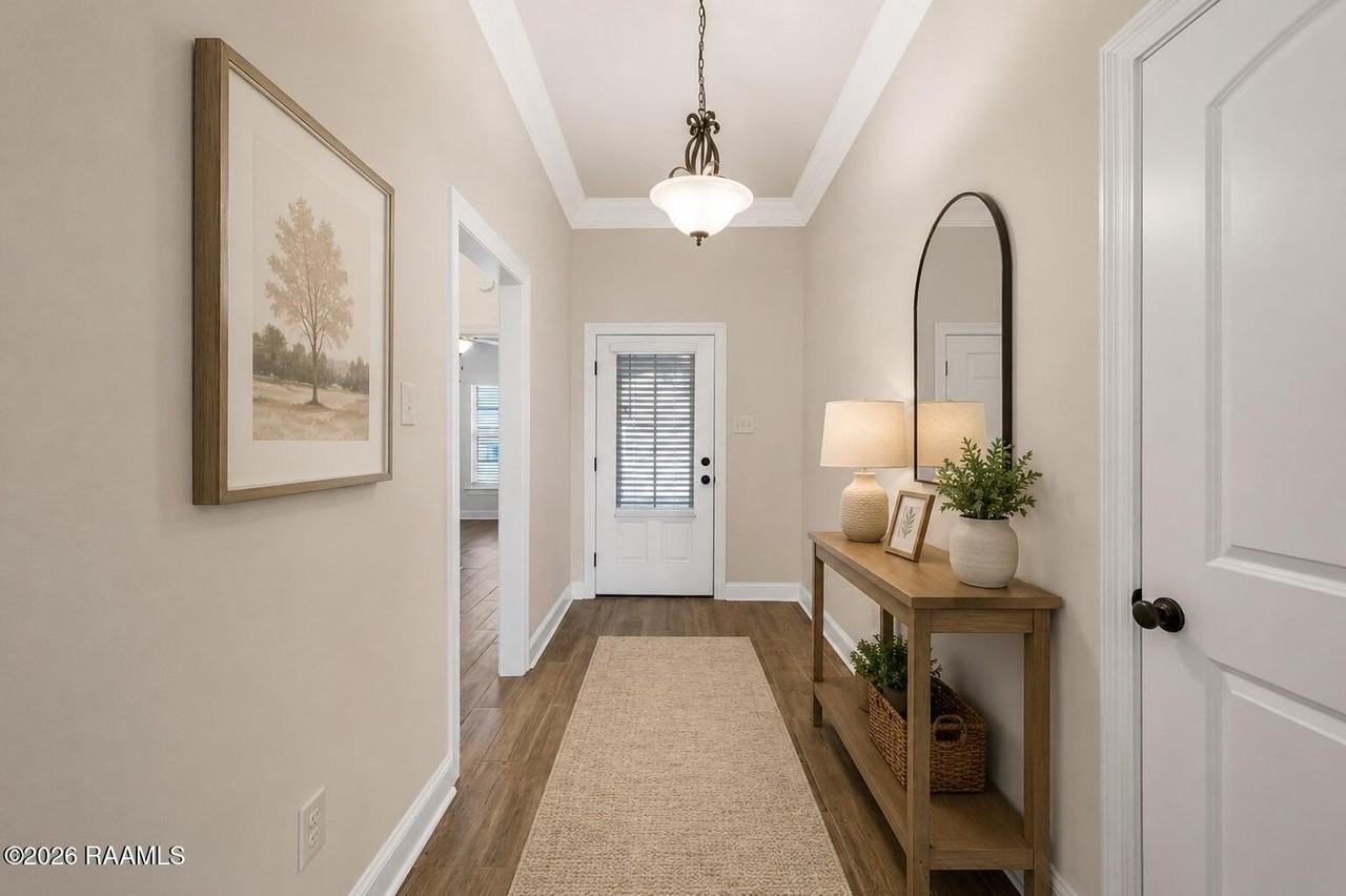 206 Sparrowhawk St - Photo 2 of 16