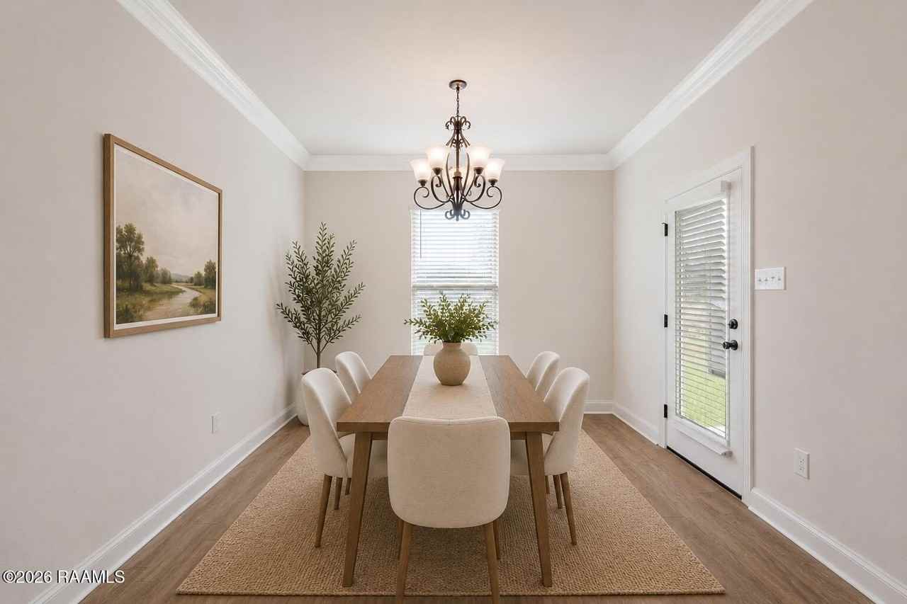 206 Sparrowhawk St - Photo 5 of 16