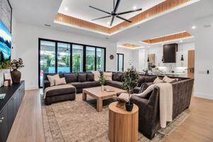 featured image of 2632 Hawthorne St