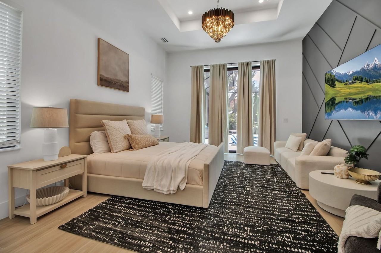 2632 Hawthorne St #1590854P - Photo 4 of 48