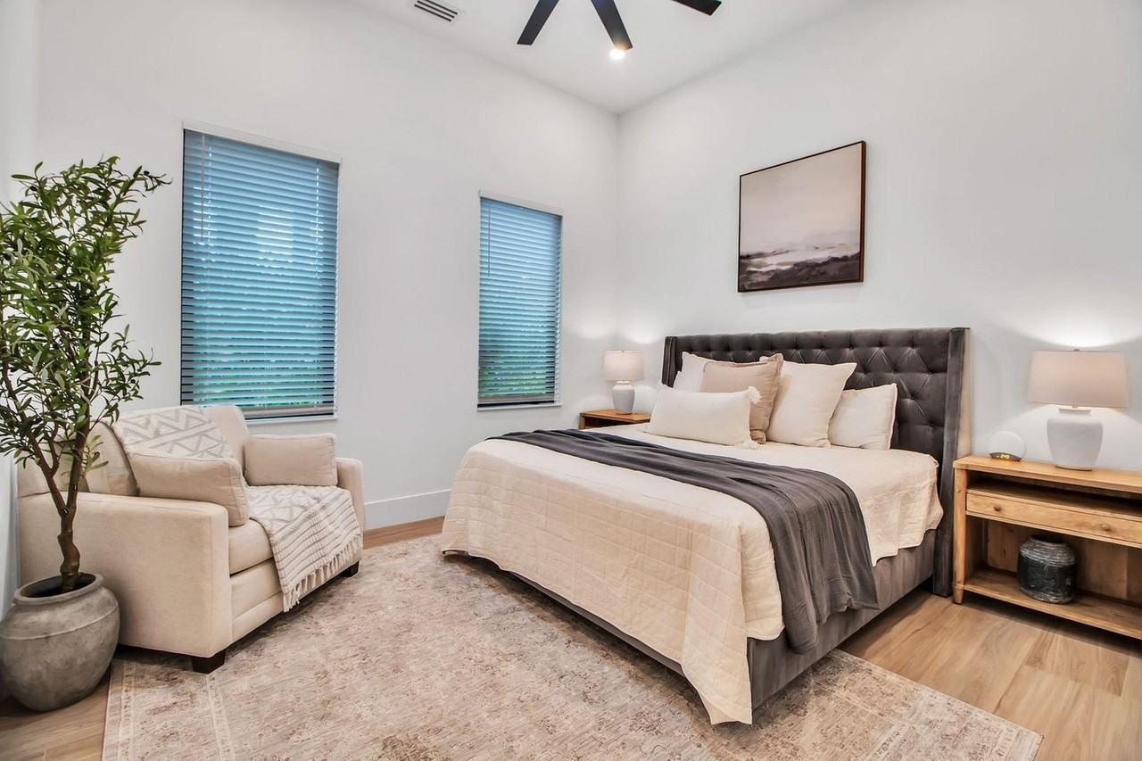 2632 Hawthorne St #1590854P - Photo 7 of 48