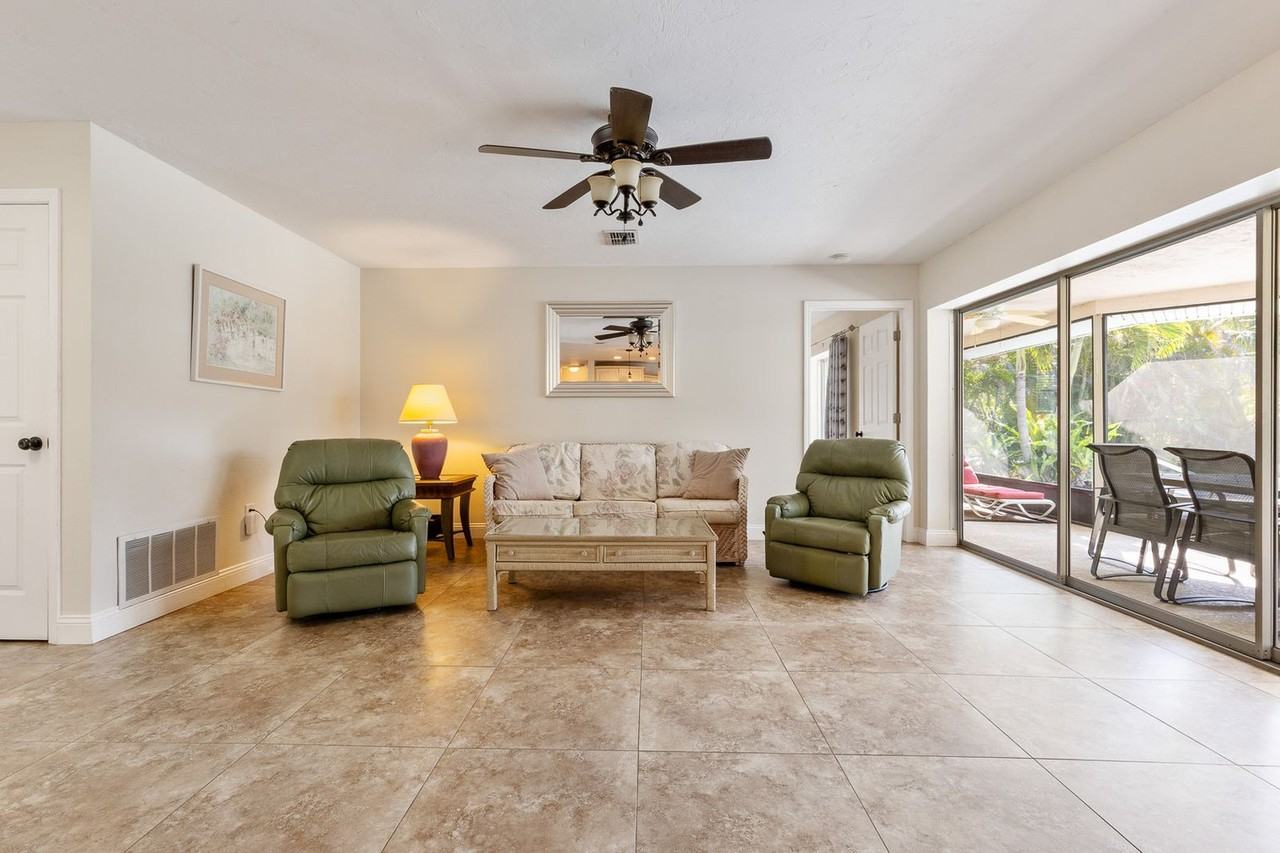 427 Bellini Cir #1590857P - Photo 5 of 42