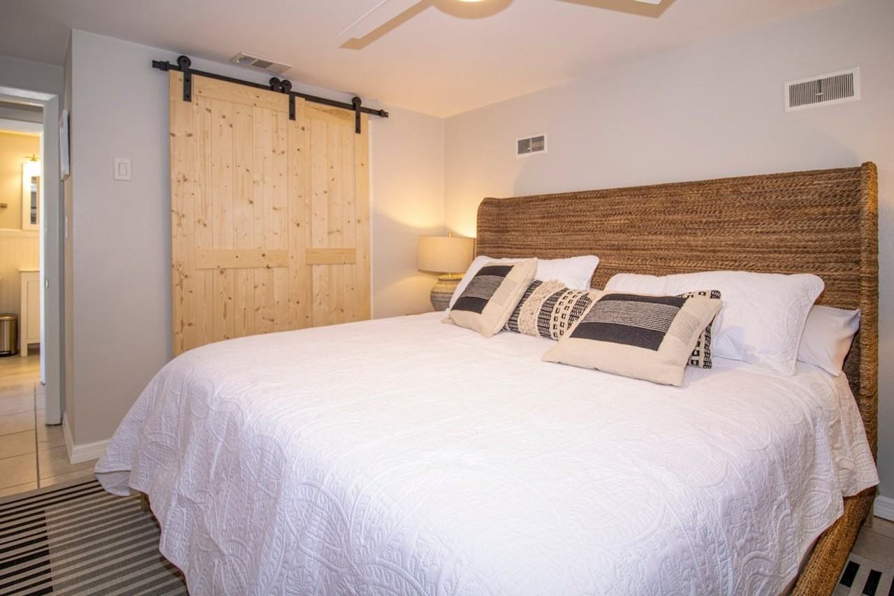 2405 N Beach Rd #1590865P - Photo 4 of 15