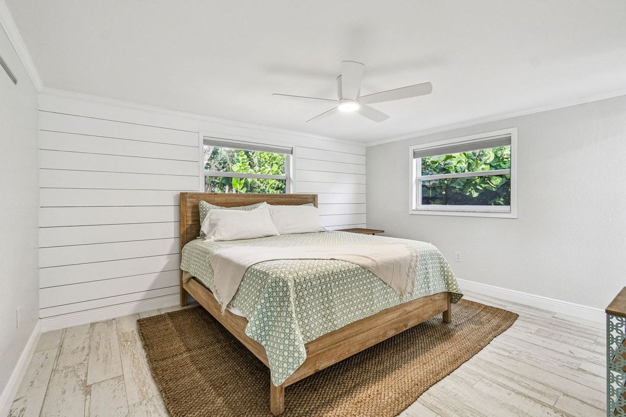 502 69th St #1590868P - Photo 7 of 36