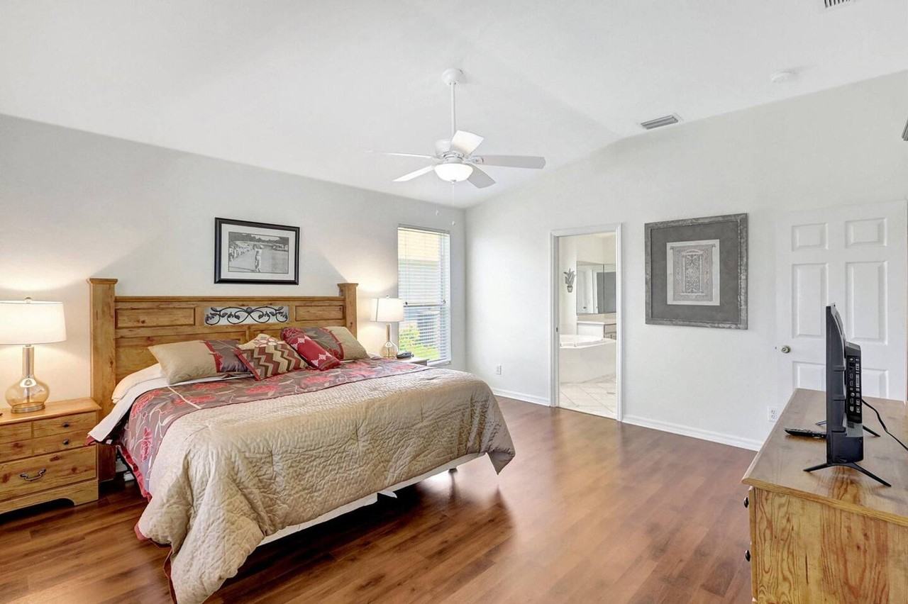 4805 Bookelia Cir #1590875P - Photo 4 of 34