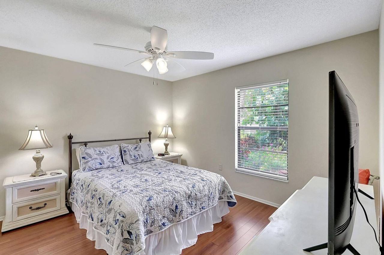 3823 Kingston Blvd #1590879P - Photo 5 of 30