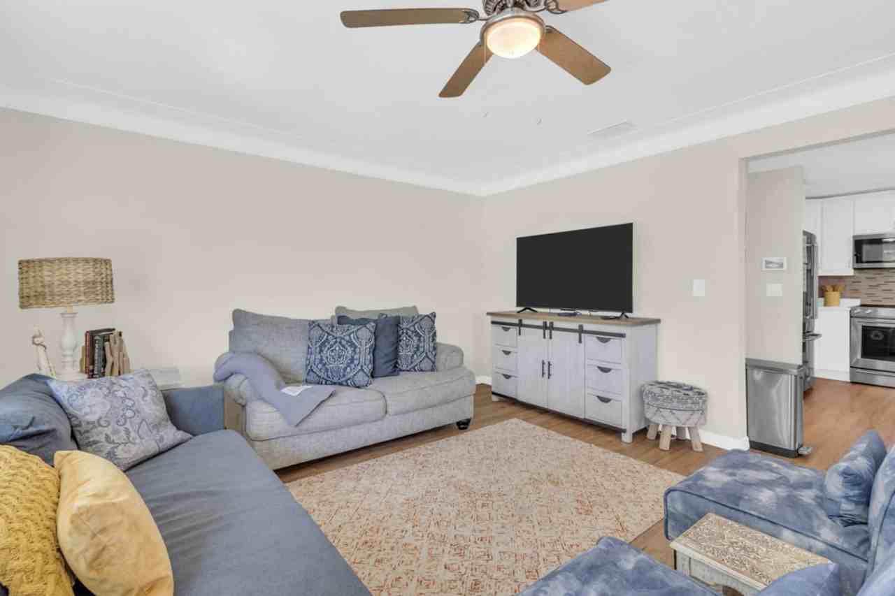 1875 Oleander St #1590876P - Photo 3 of 33