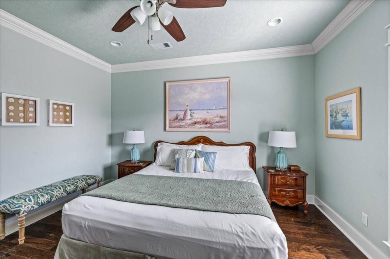876 Bavers Ln #1597098P - Photo 7 of 35