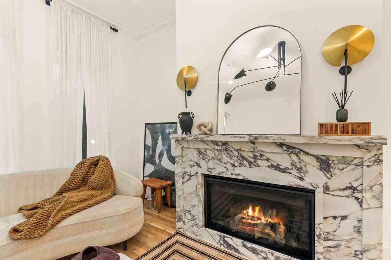 1836 Memorial Dr Se #1597659P - Photo 4 of 29