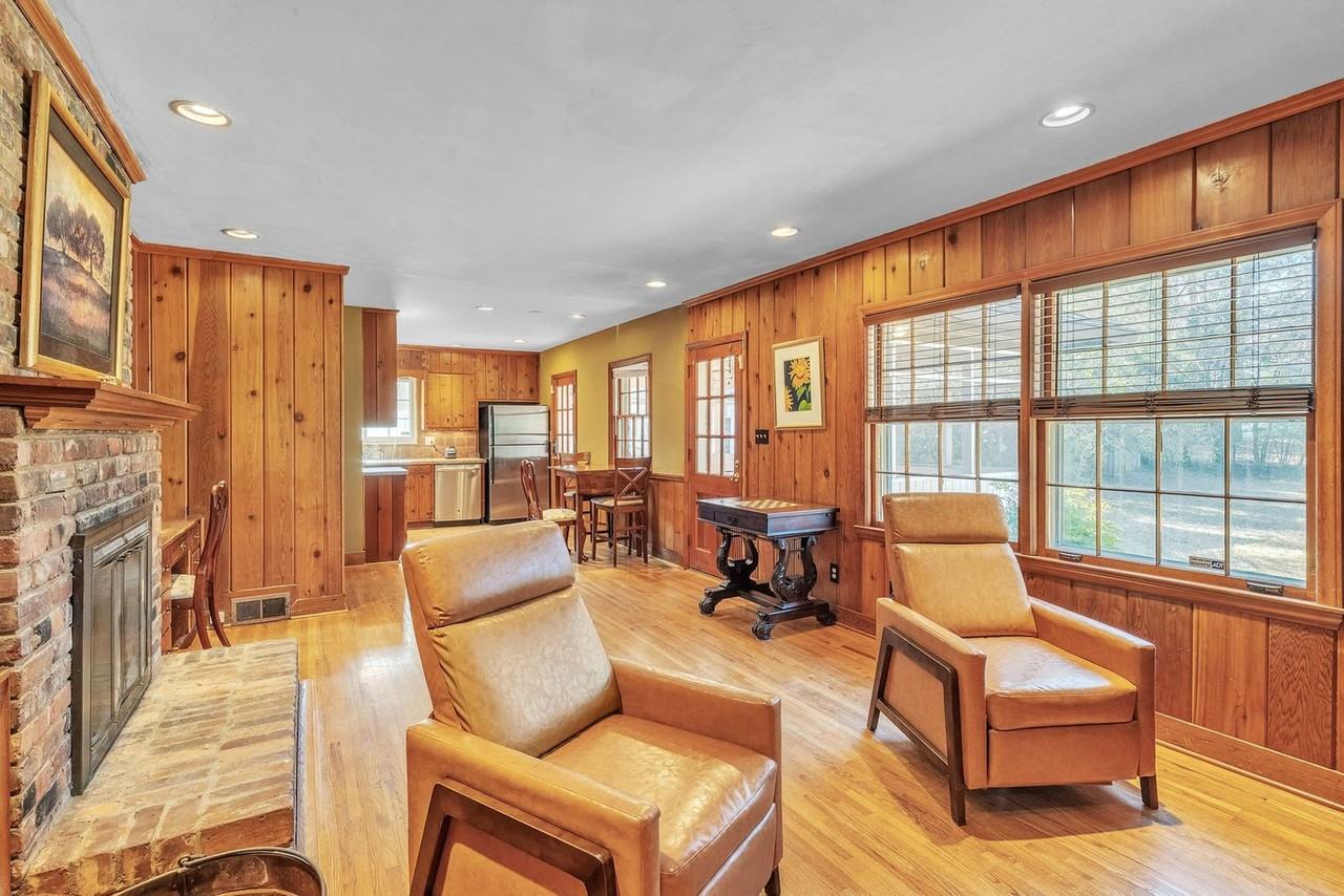 3300 Eastburn Rd #1591569P - Photo 4 of 32