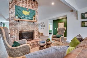 featured image of 1006 Russell St