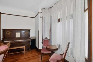featured image of 420 N Gilbert St