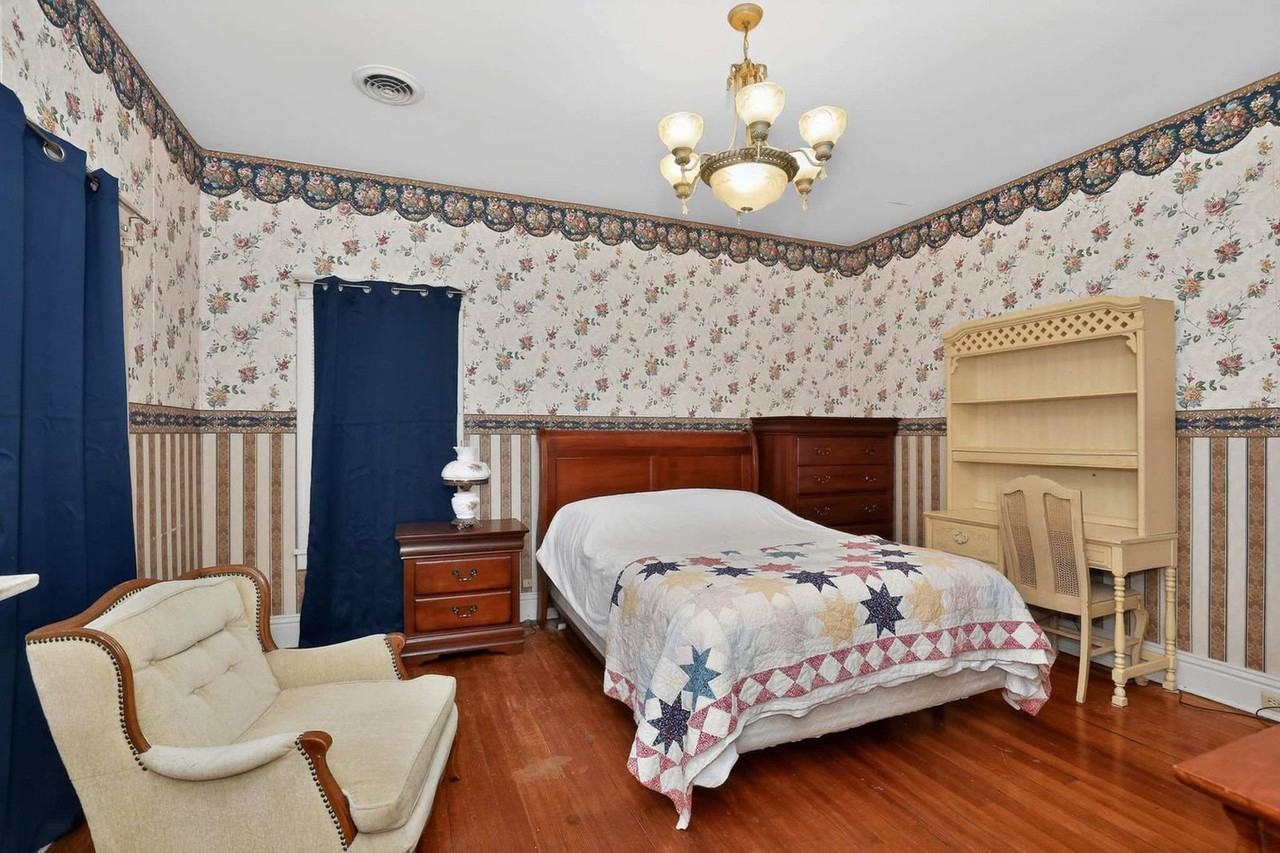 420 N Gilbert St #1591563P - Photo 6 of 34