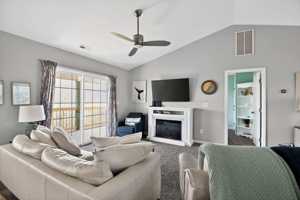 featured image of 12 S Oak Dr