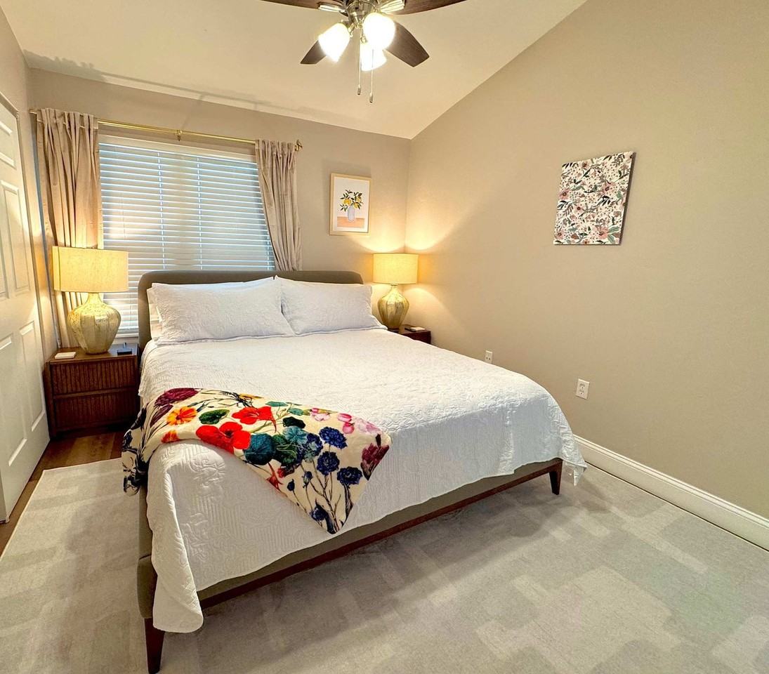 1017 Sw 1st Ave #1602689P - Photo 5 of 32