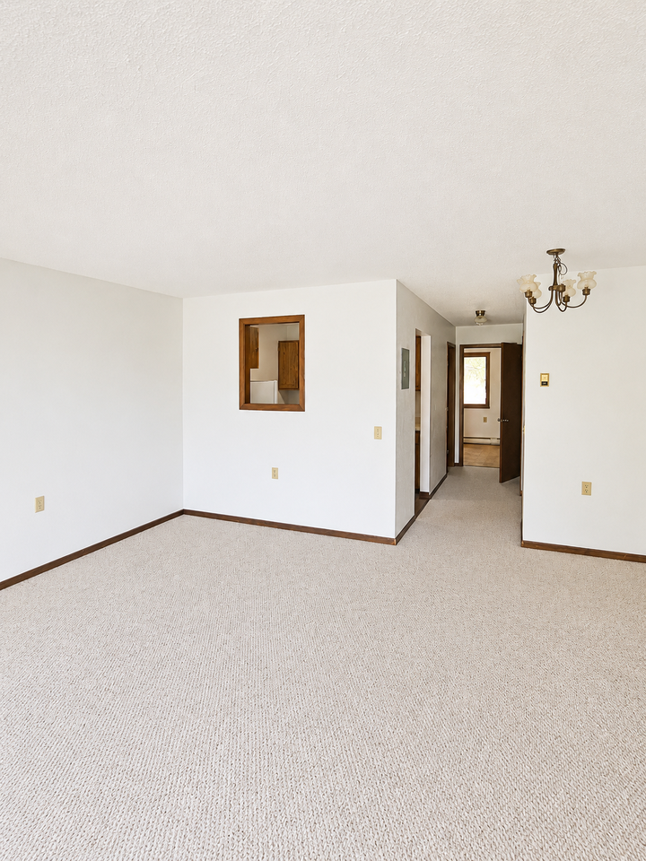 Somerset South - Photo 2 of 15