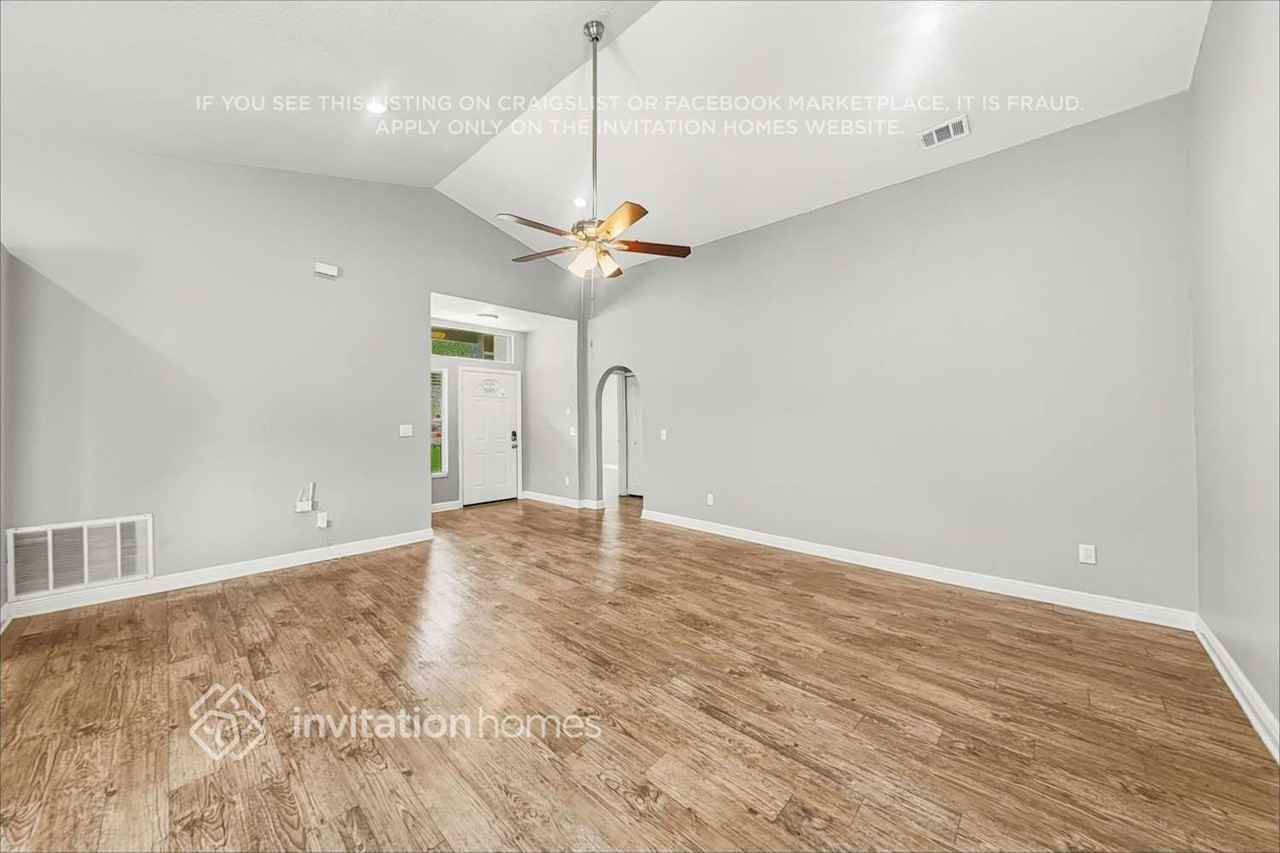 11425 Kenley Cir - Photo 4 of 18
