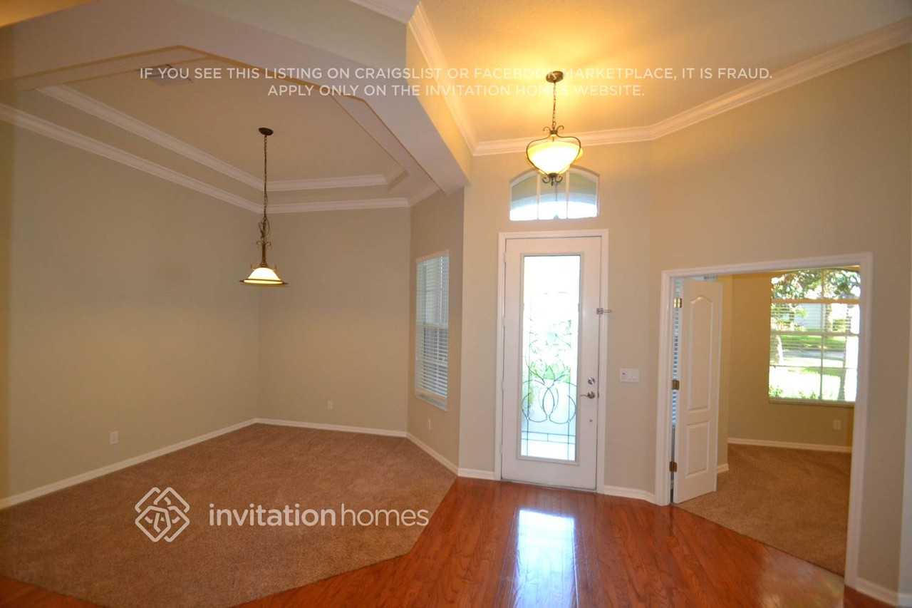 3410 Eastmonte Dr - Photo 3 of 22
