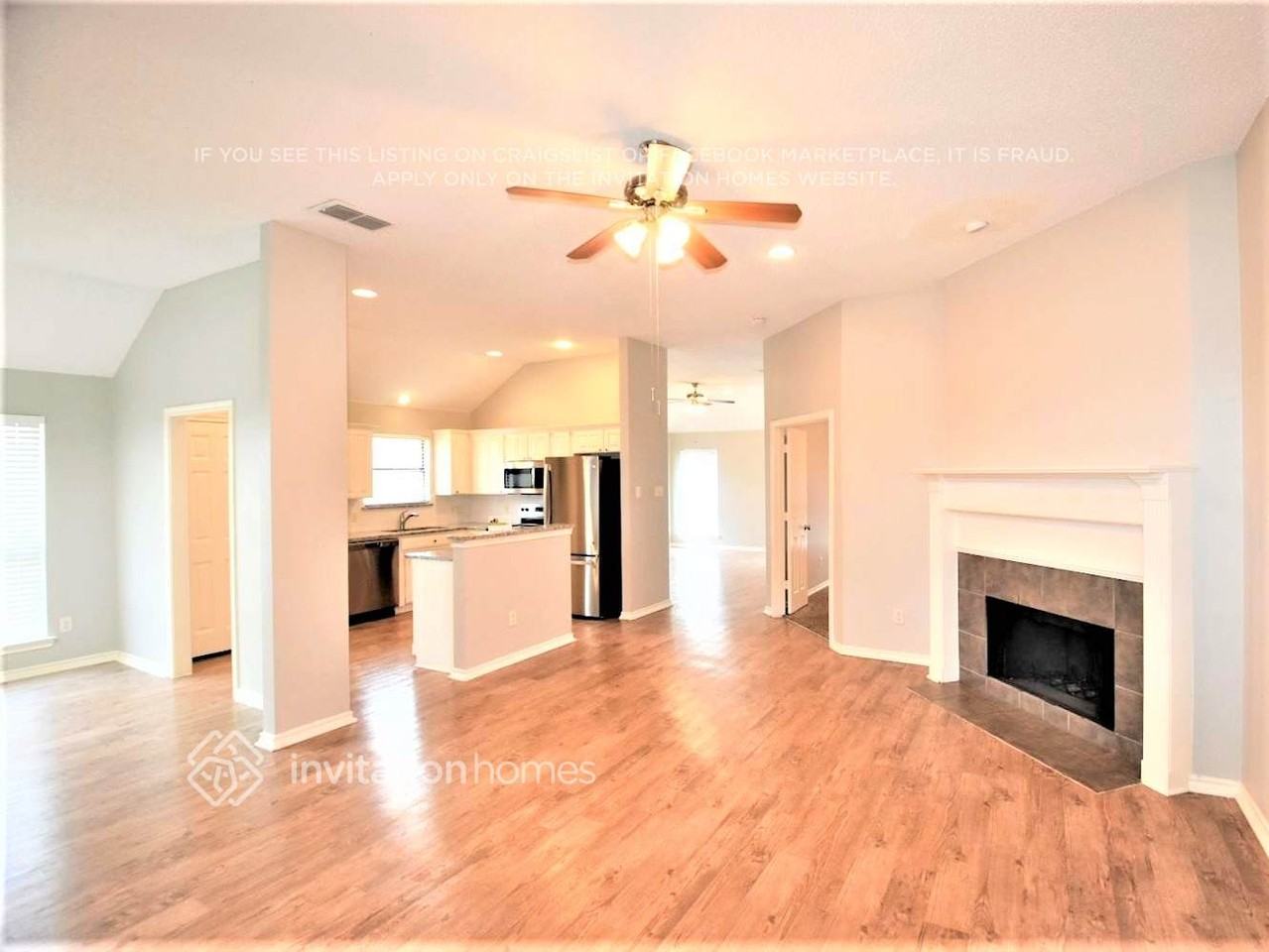 1117 Park Gln - Photo 3 of 16