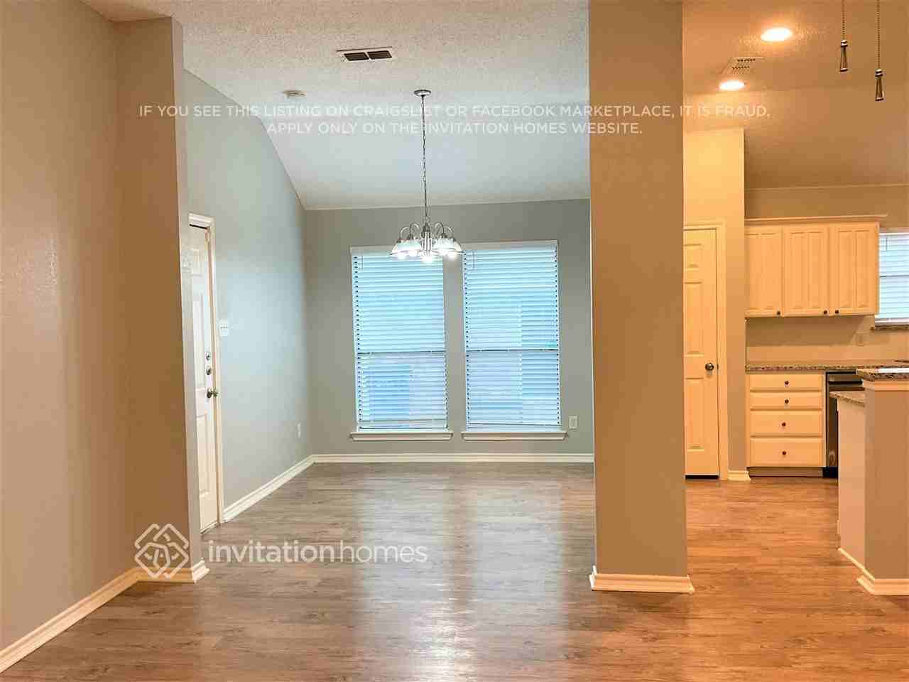 1117 Park Gln - Photo 4 of 16