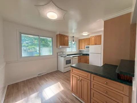 44 Valencourt Drive - Photo 4 of 11