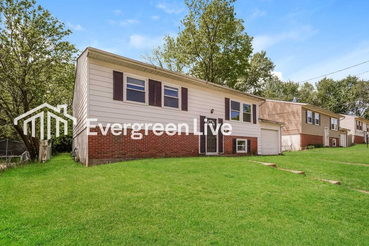 2549 Berthbrook Dr - Photo 2 of 15