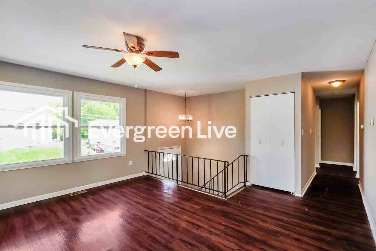 2549 Berthbrook Dr - Photo 3 of 15
