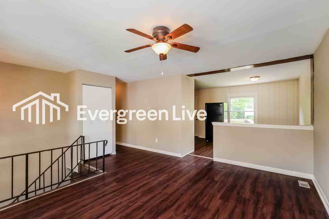 2549 Berthbrook Dr - Photo 4 of 15