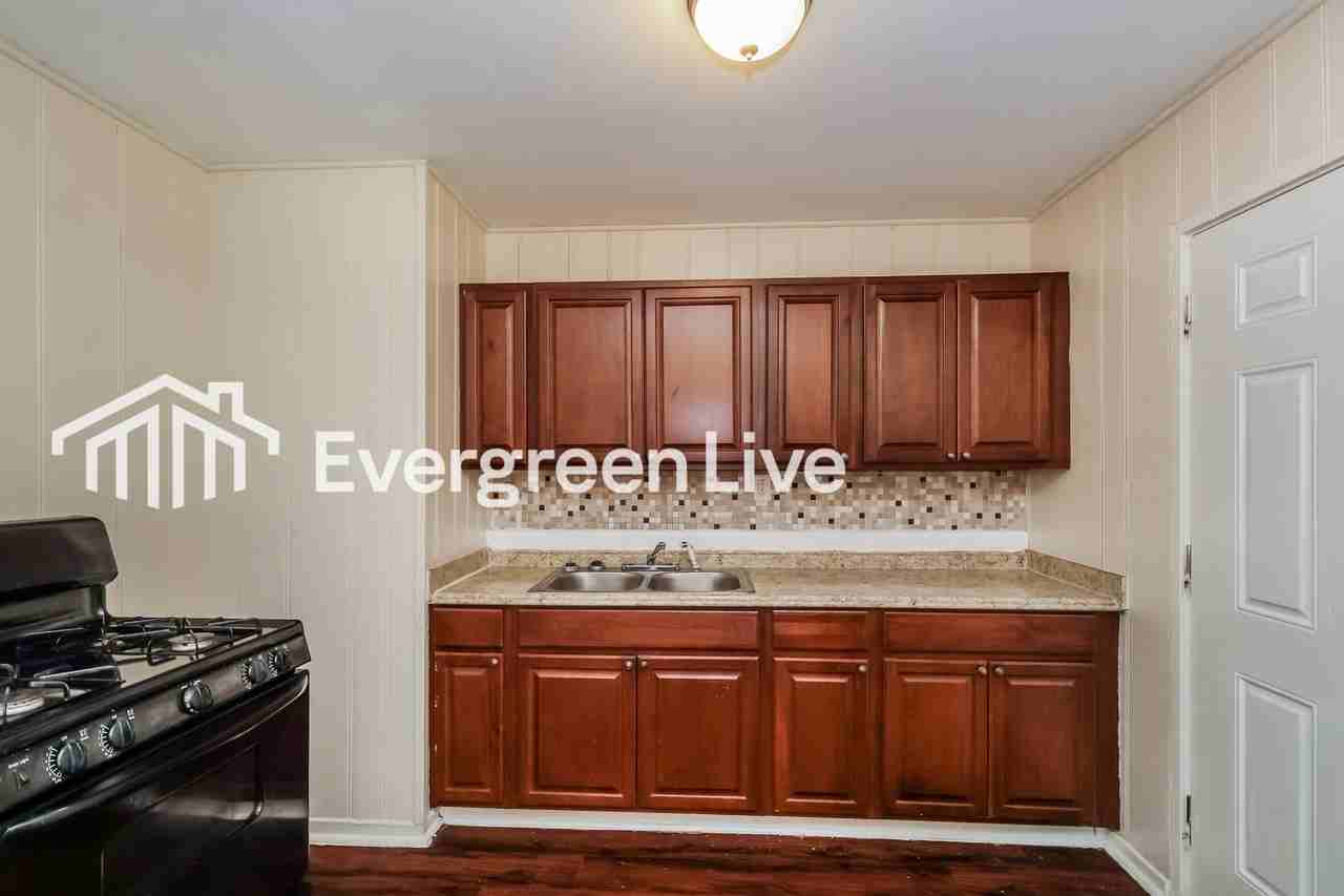 2549 Berthbrook Dr - Photo 6 of 15