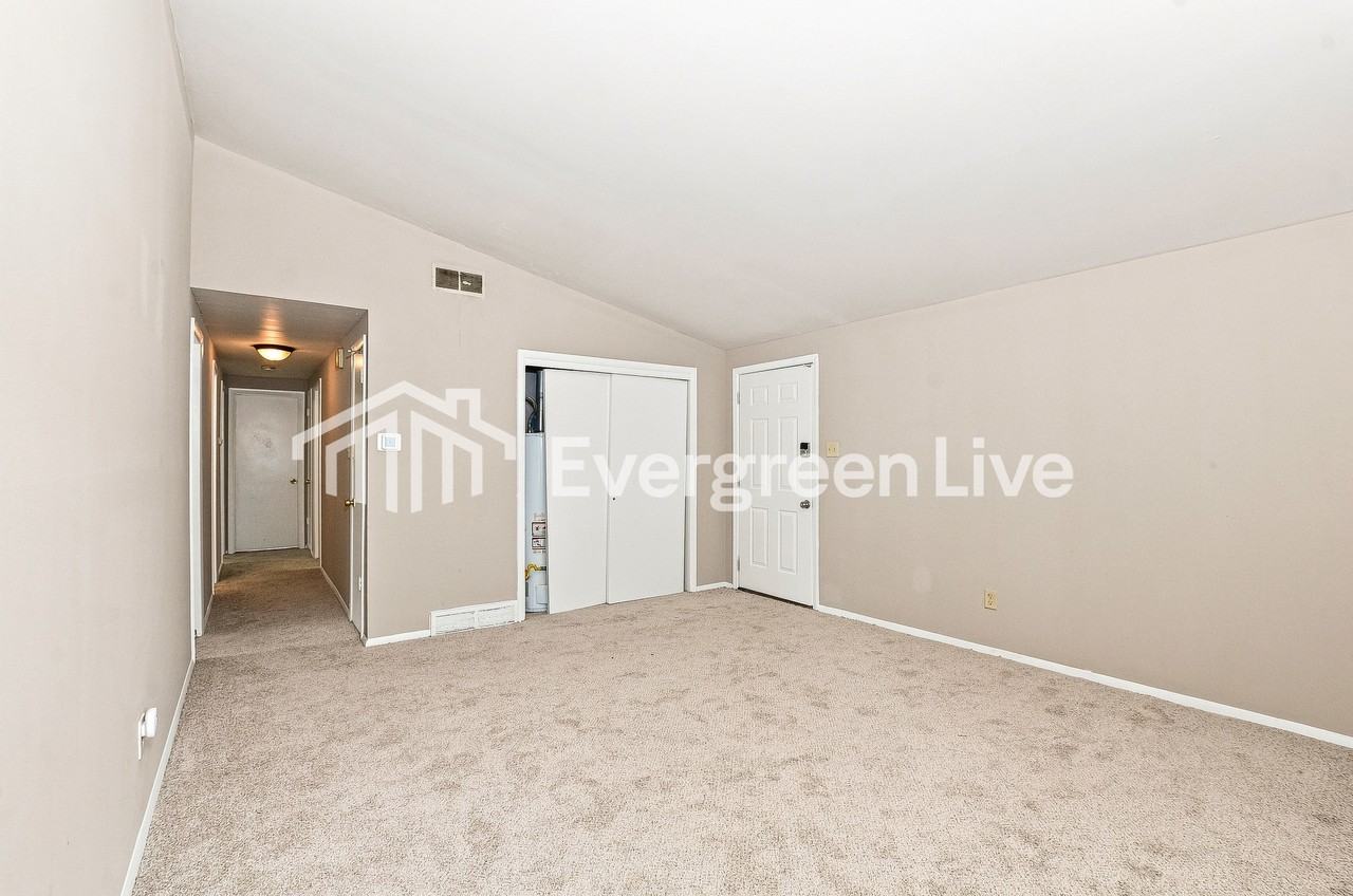 4816 Bridgedale Ave - Photo 4 of 15