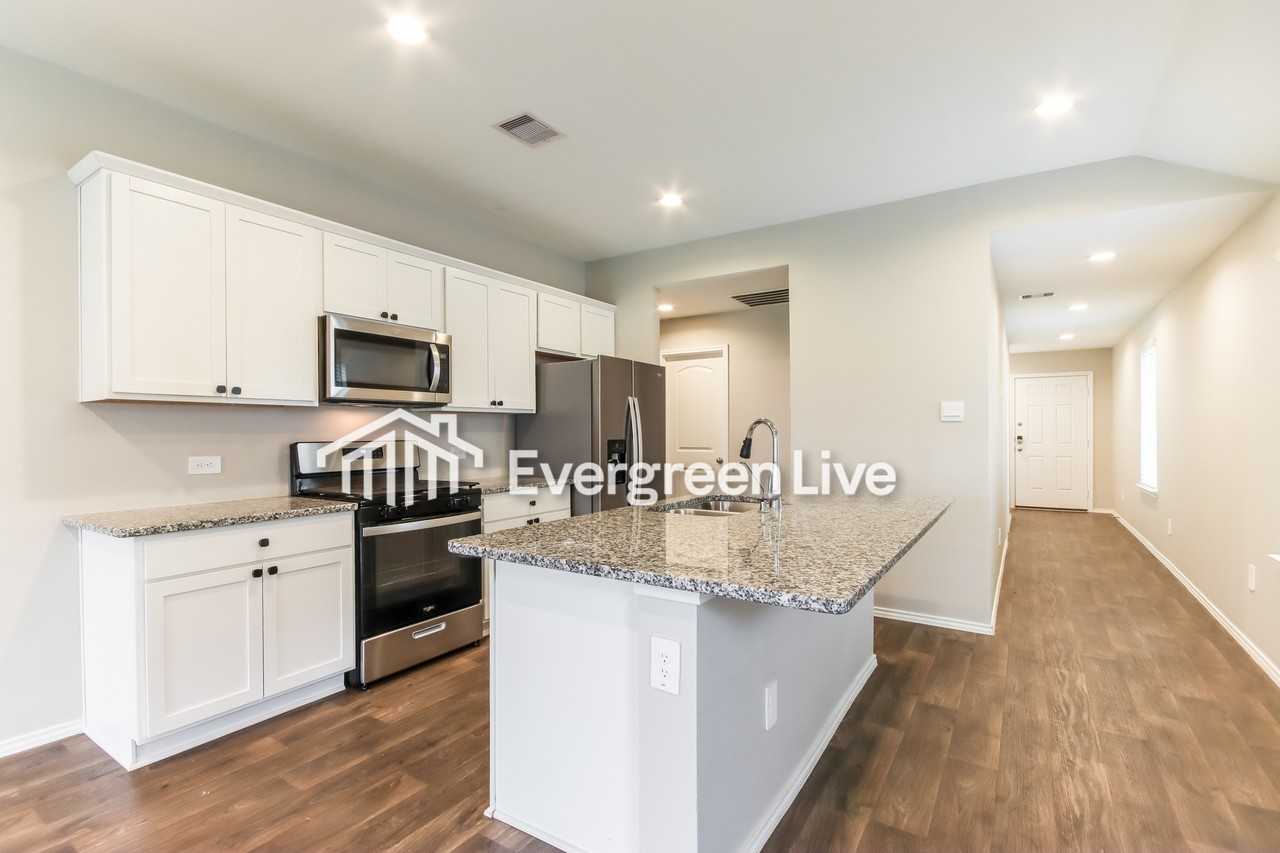 9885 Glen Brook Ln - Photo 2 of 13