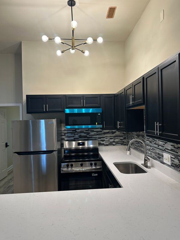 1410 Madison Ave ##2 - Photo 4 of 35