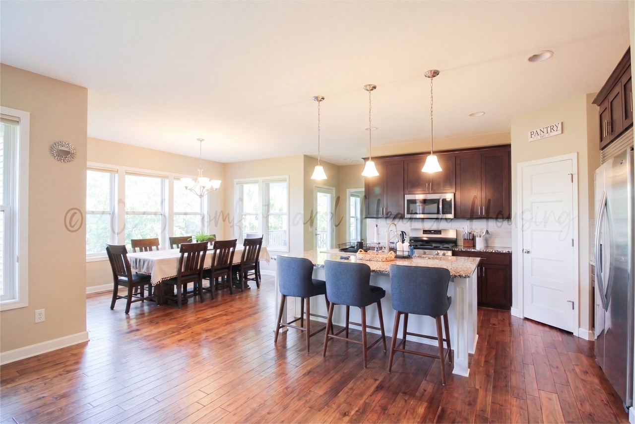 11533 Wagon Wheel Way - Photo 3 of 20