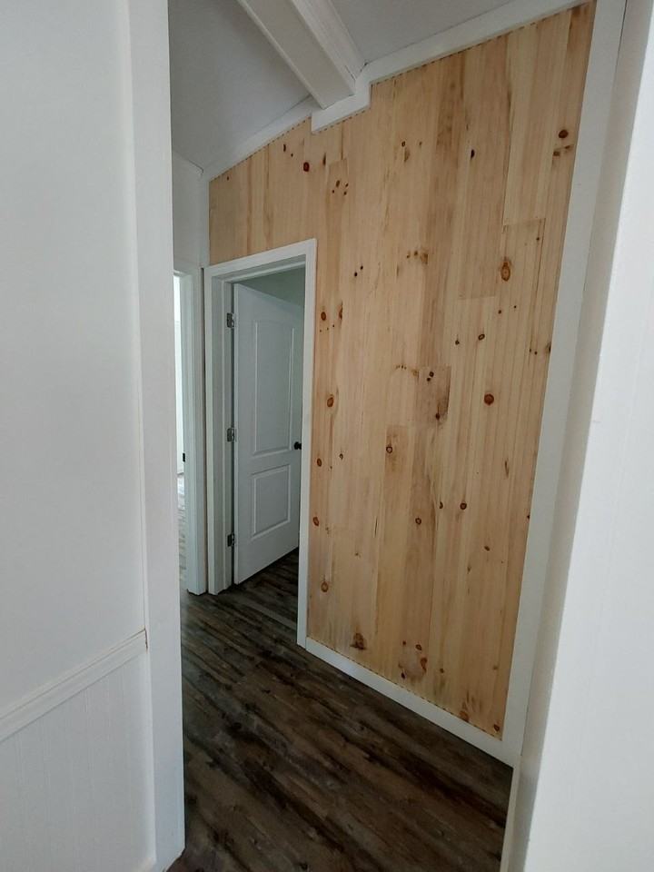 4044 Circle Dr - Photo 2 of 14