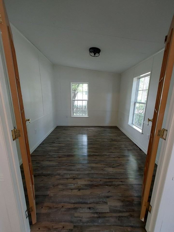 4044 Circle Dr - Photo 4 of 14