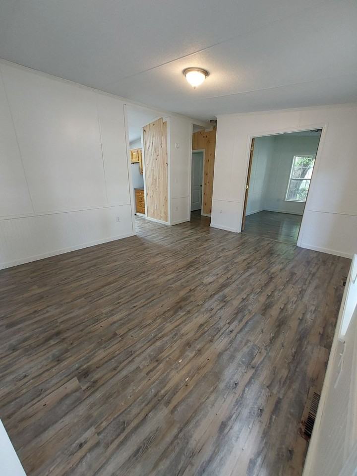 4044 Circle Dr - Photo 7 of 14