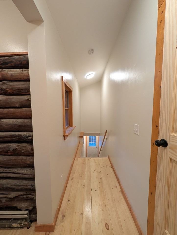 3582 Silvernail Rd - Photo 4 of 50