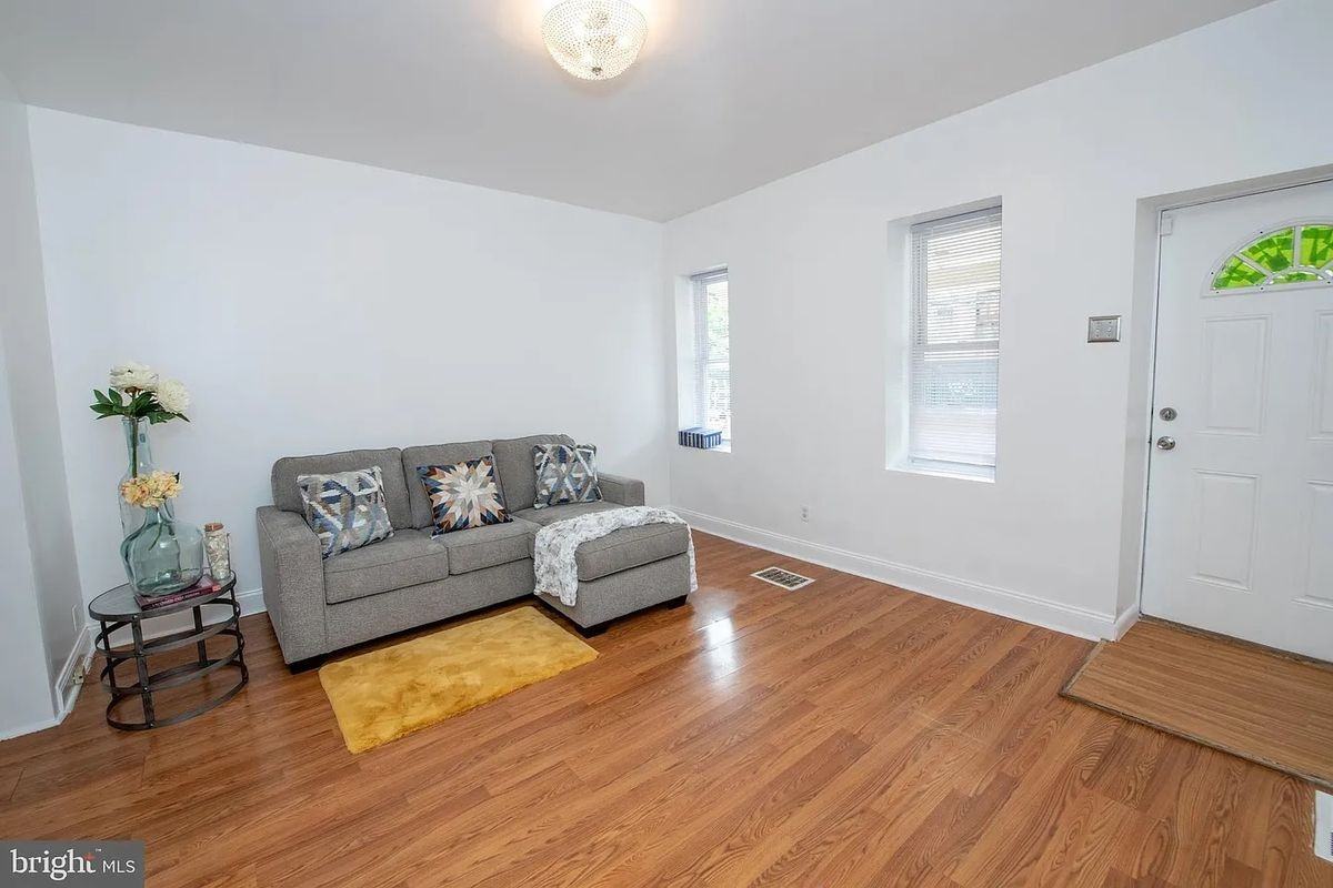 5309 Belfield Ave - Photo 4 of 20