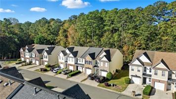 featured image of 2913 Greyhawk Ln