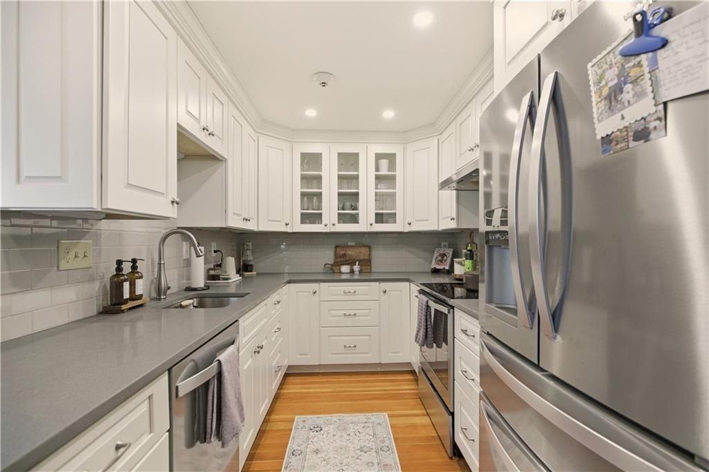 28 Kay St ##3 - Photo 7 of 37