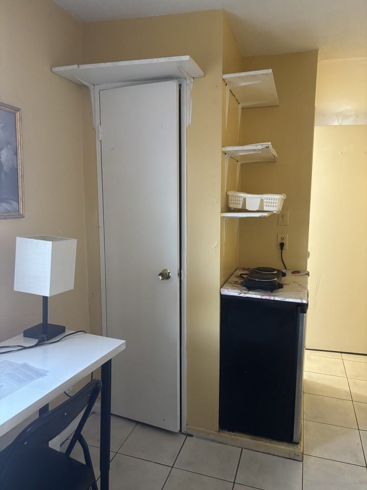97 Spadina Road #10 - Photo 2 of 12