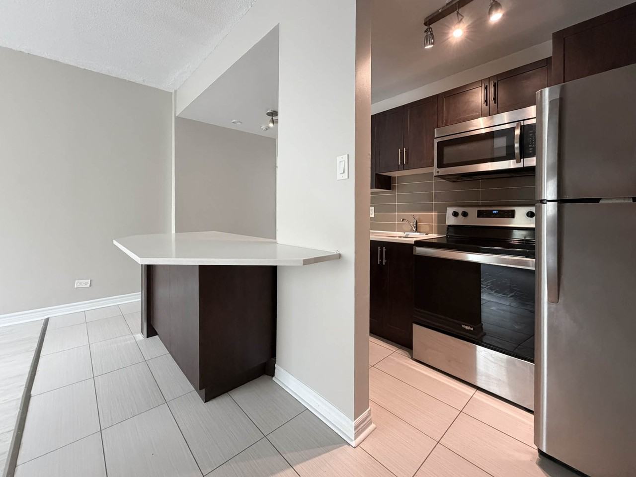 1150 Rue Sherbrooke Est - Photo 5 of 14