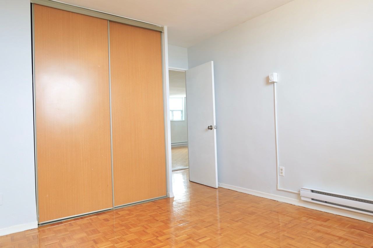 60 Gowan Avenue - Photo 4 of 9
