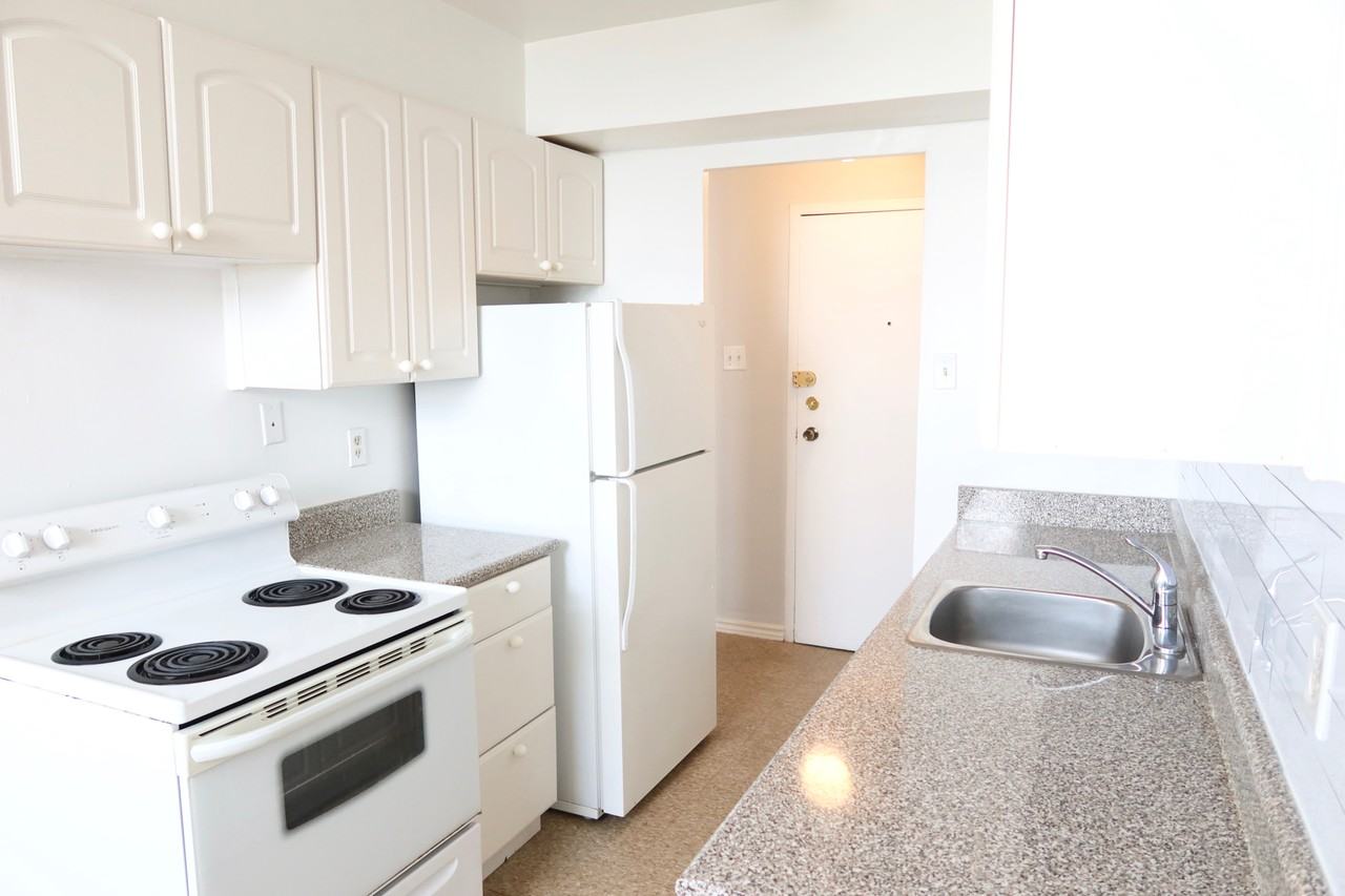 60 Gowan Avenue - Photo 7 of 9