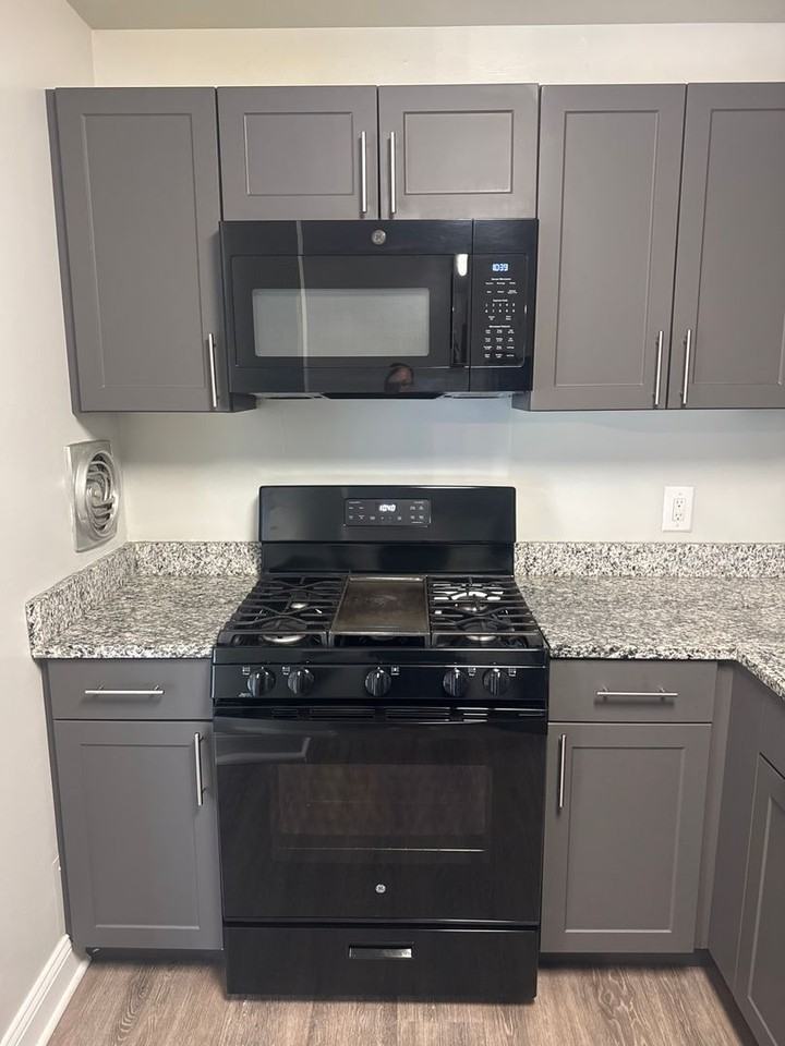 Hewitt Gardens Apartments - Photo 4 of 37